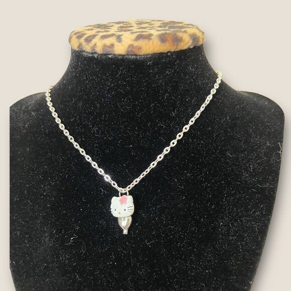 Hello Kitty pendant/Necklace silver tone - Picture 5 of 7